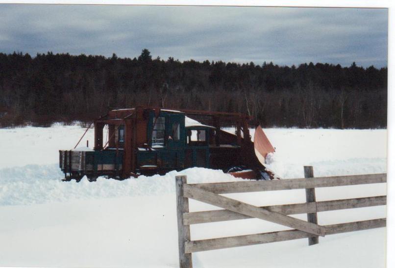 http://www.badgoat.net/Old Snow Plow Equipment/Trucks/Linn Tractor/Daryl Gushee's 1934 Snowplow Linn/GW806H546-14.jpg